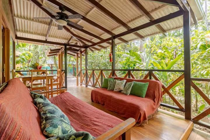 Pachamama Jungle River Lodge - Punta Uva Puerto Viejo de Talamanca Exterior photo